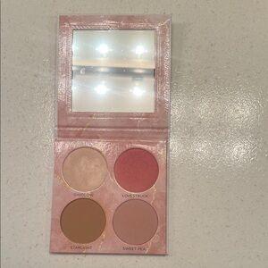 Sydney Grace Luminous Light Makeup Palette **LIGHT**